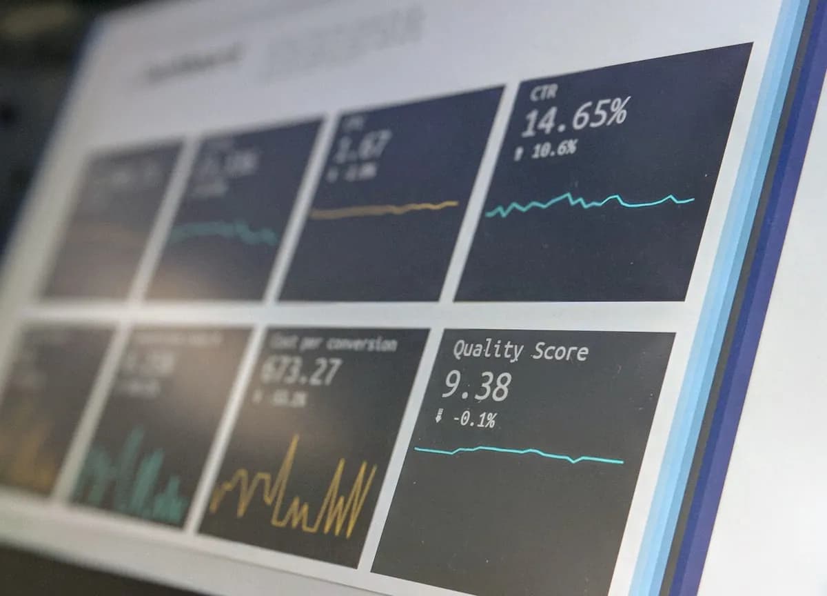 Cover Image for How to Choose an AI Support Agent Without CRM Lock-In